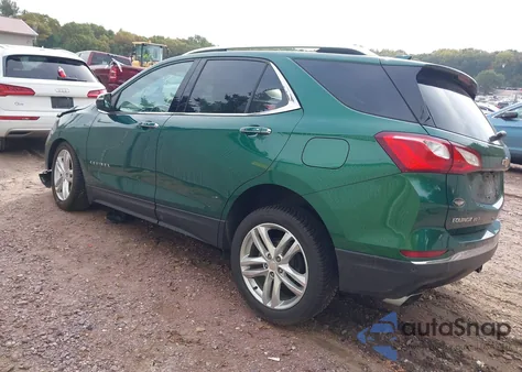 2018 Chevrolet Equinox Premier z USA, uszkodzony, nr VIN 2GNAXNEX9J6157089